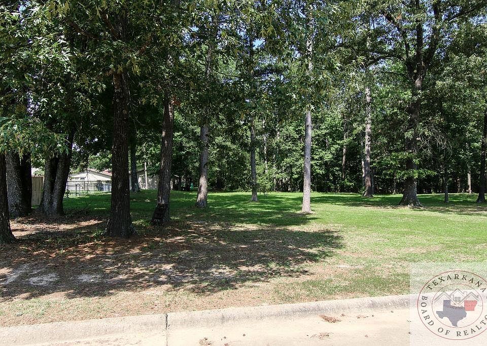 1st image of Larkwood Ln
