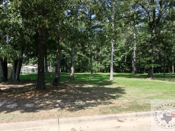 Larkwood Ln, Texarkana, TX 75503