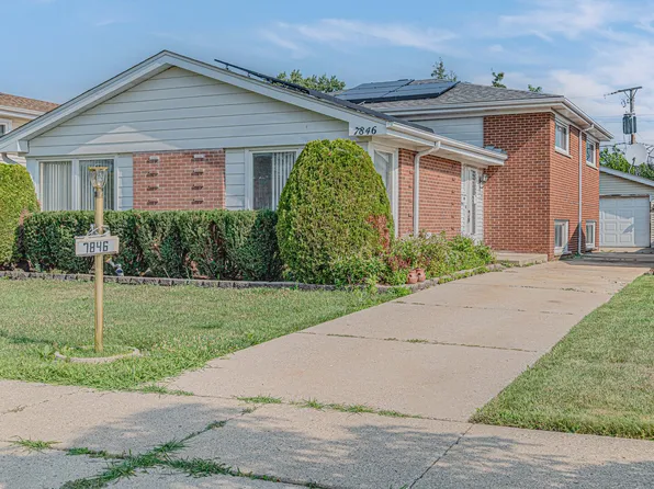 7846 Maple St, Morton Grove, IL 60053