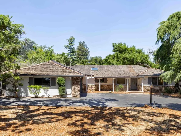 915 Saint Joseph Ave, Los Altos, CA 94024