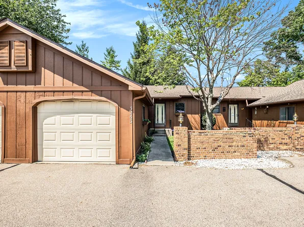 3263 Piccadilly Cir SE, Kentwood, MI 49512
