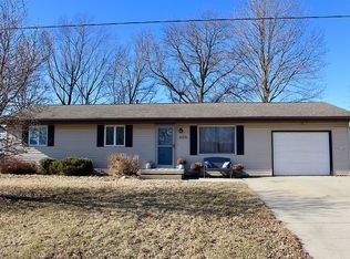 605 S Main Ave, Minier, IL 61759