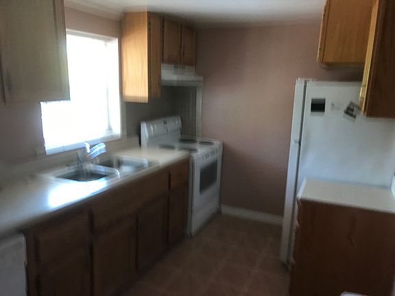 3rd image of 123 Signal Hills Dr