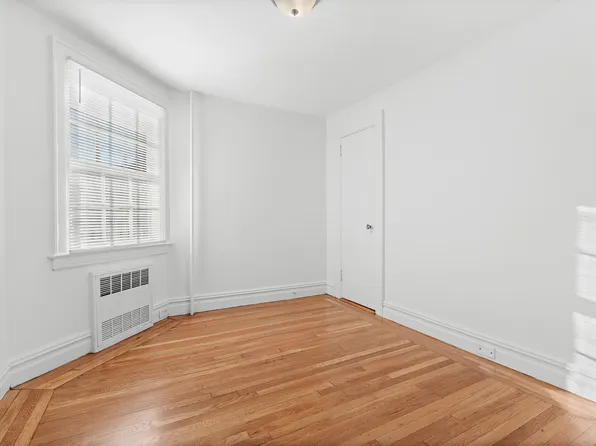 15 86th Street image 16 of 36