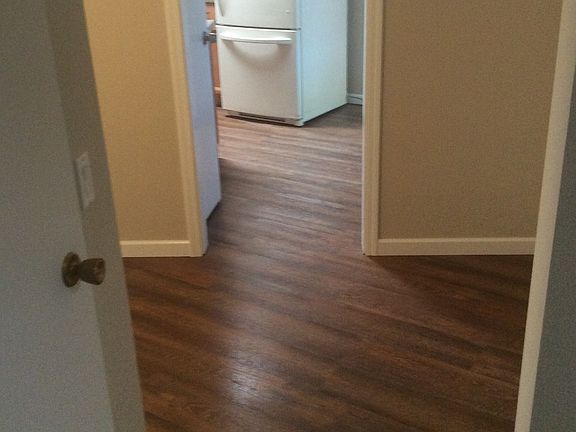 Hallway to kitchen & living room