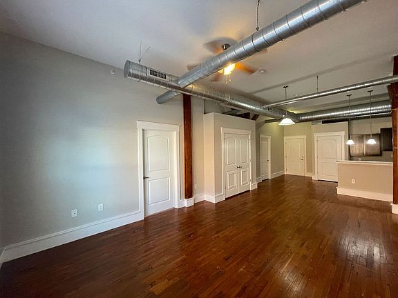 2nd image of 200 W Warren St APT 103