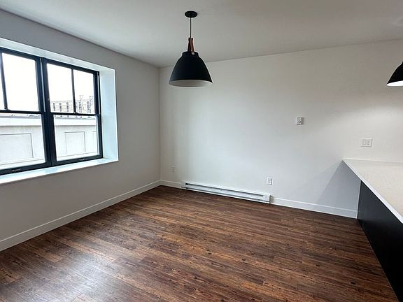 5th image of 105 Central Ave W #5