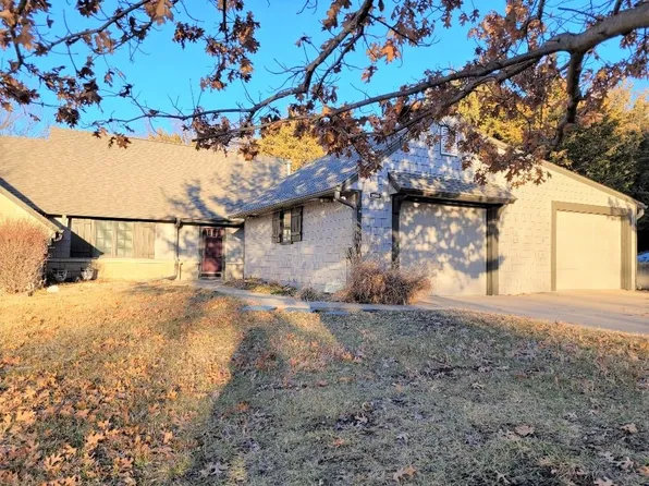 2010 Dee, Winfield, KS 67156