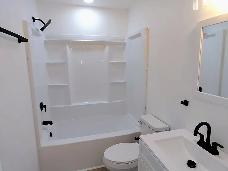 101 Larry Ln — Photo 7