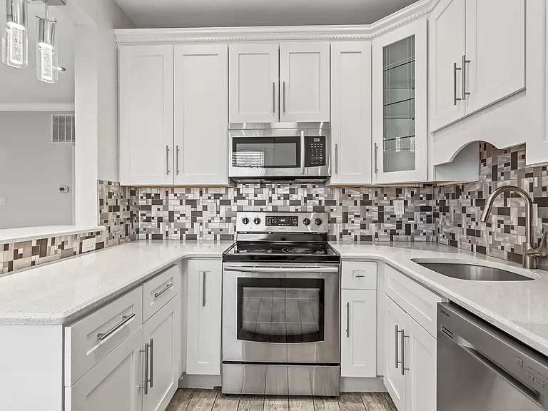 4719 Junius St #3 — Photo 15