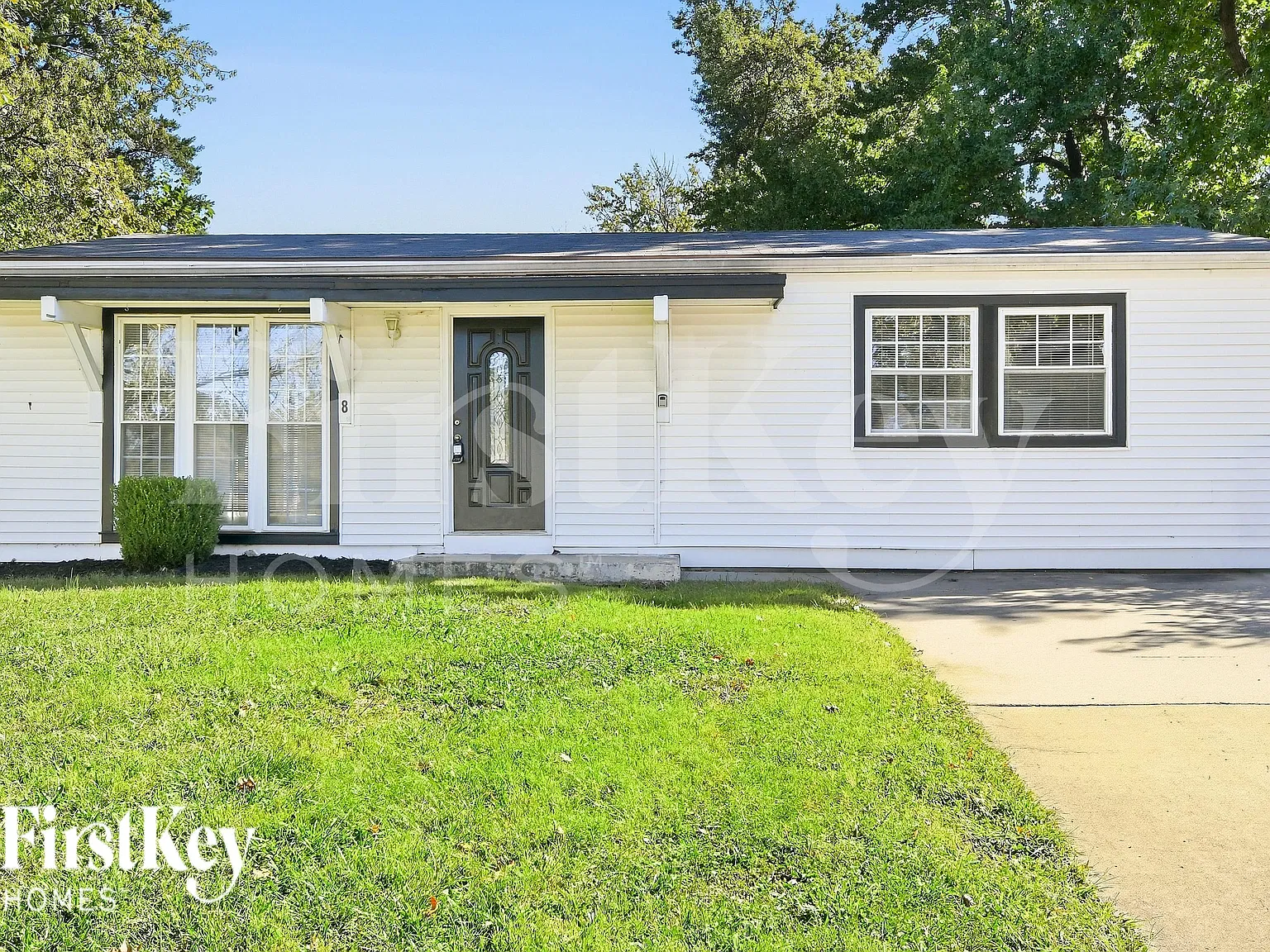 3 bed, 2.0 bath, 960 sqft, $1,675 — Photo 1