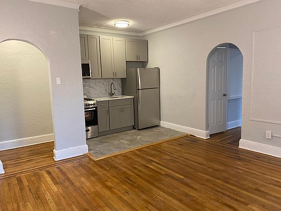 Living room / Kitchen combo