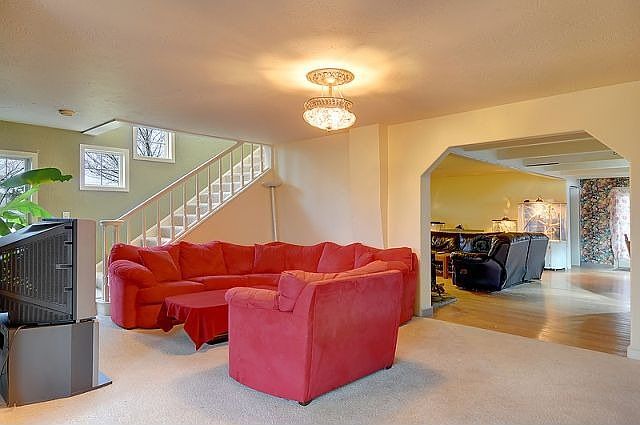 Sumptuous family living area