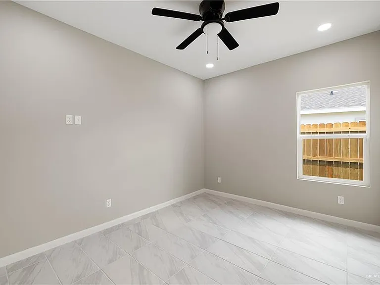 3912 Las Vistas Ln #1 — Photo 18
