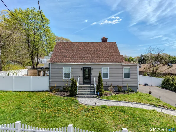 21 Highland Avenue, East Haven, CT 06512