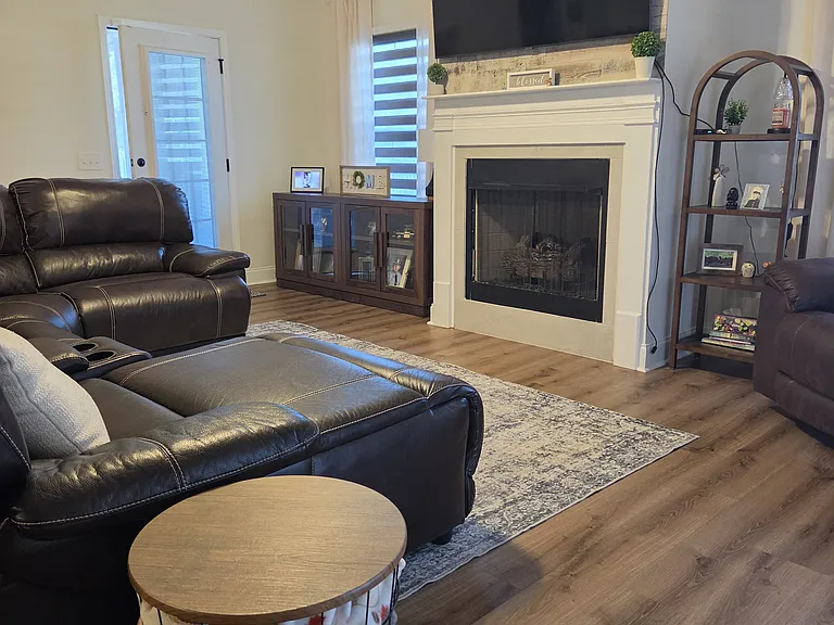 Living room with Gas Fireplace