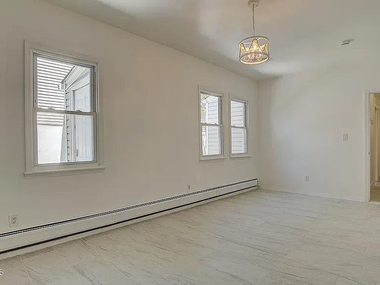 19 Bayview Ave #B — Photo 21