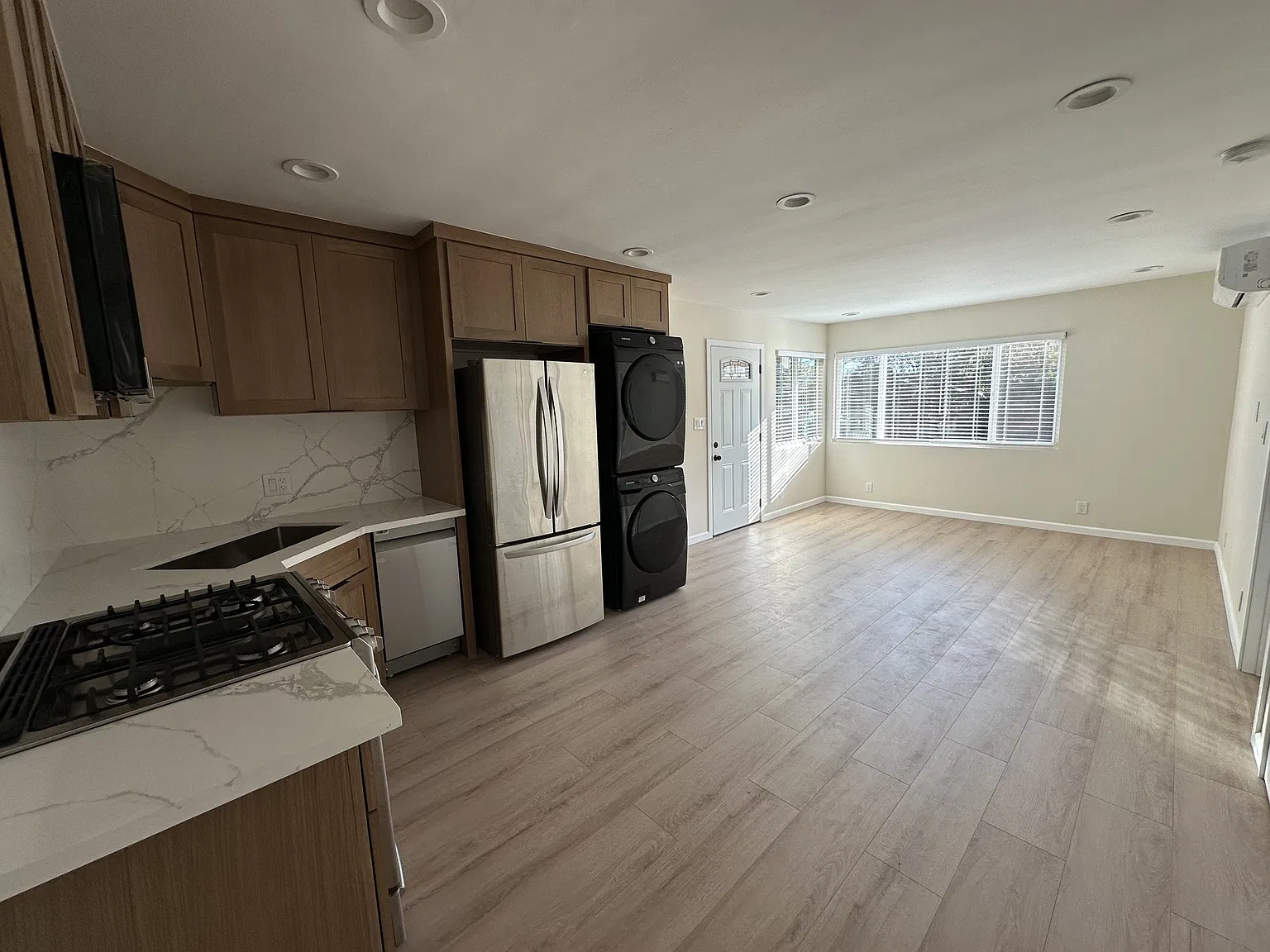 6003 Cahuenga Boulevard - D — Photo 2