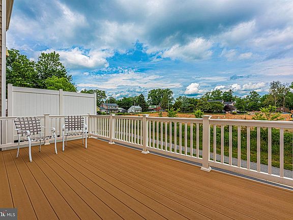 4th image of 2814 Shearwater Ln