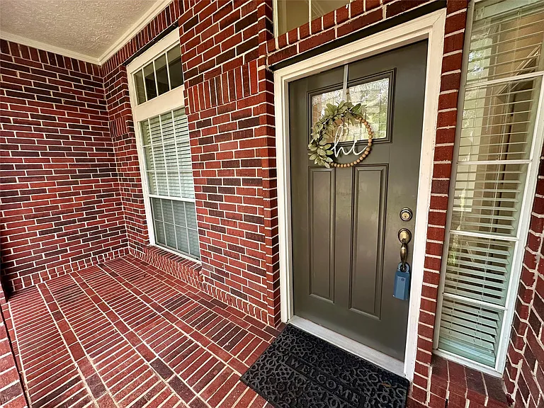 5035 Chappel Hill Dr — Photo 2