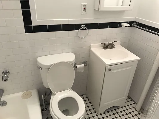 Rented by Compass | media 33