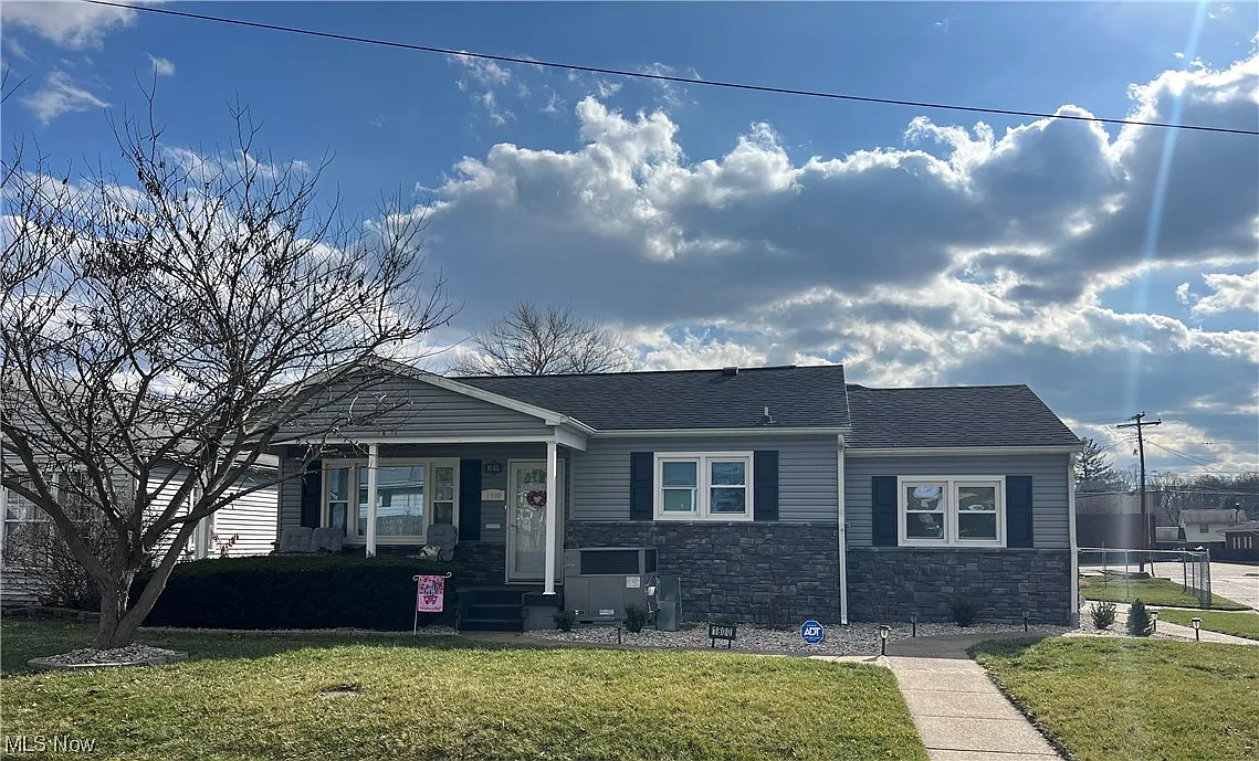 1800 Foley Ave photo 1