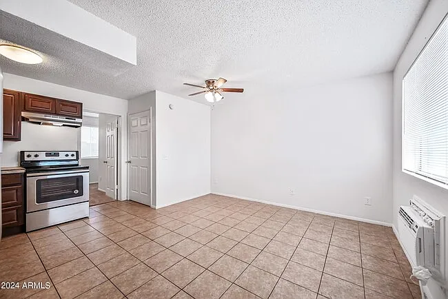 35 N May St #102 — Photo 7
