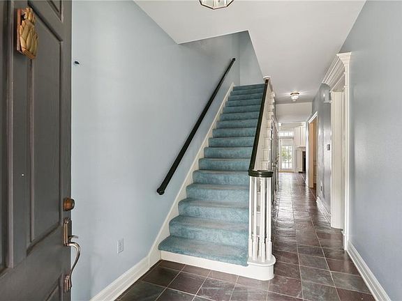 2nd image of 807 Rue Decatur