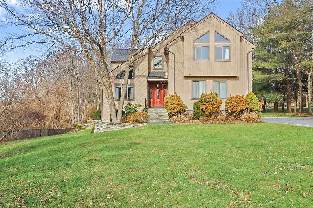 52 Apple Hill Drive, Cortlandt Manor, NY 10567 | Zillow
