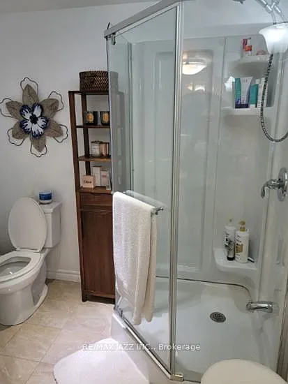 900 Juniper St #2 — Photo 8