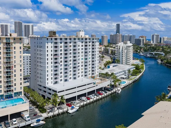 427 Golden Isles Dr APT 9G, Hallandale Beach, FL 33009