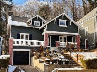 331 N Pearl St, Granville, OH 43023