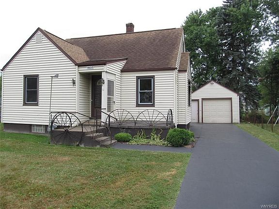 3rd image of 4635 Wilson Dr