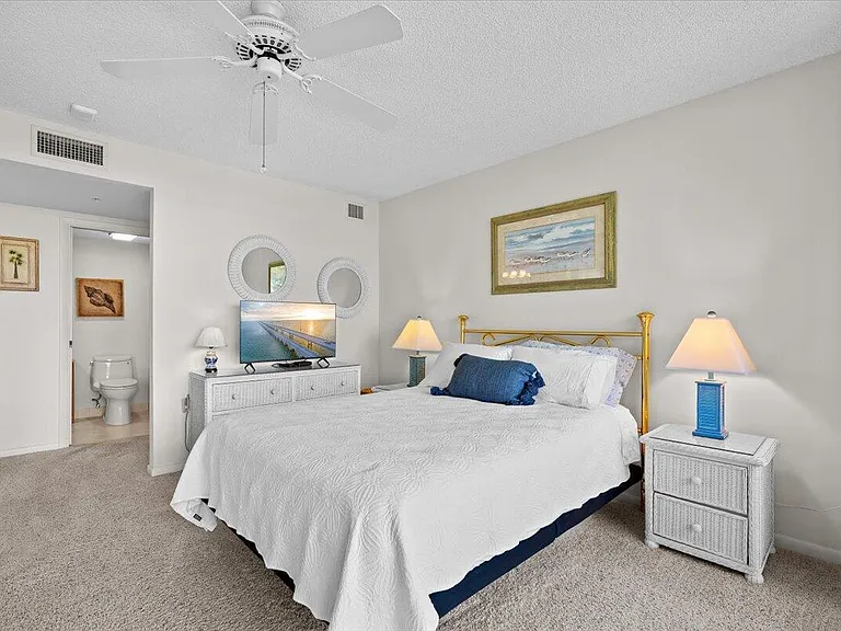 2001 Marina Isle Way #405 — Photo 16