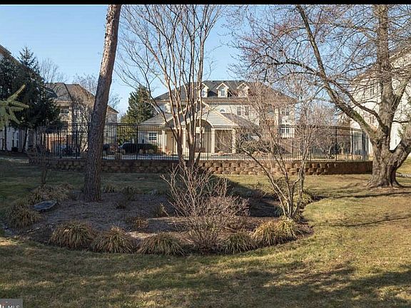 5th image of 11302 Westbrook Mill Ln Unit 201