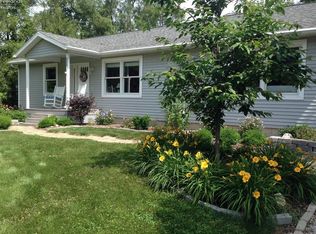 5525 E Twinbeach Rd, Port Clinton, OH 43452