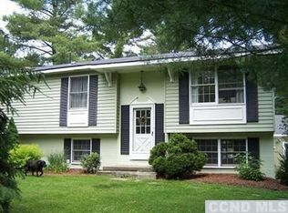 13 Queechy Shrs, Canaan, NY 12029