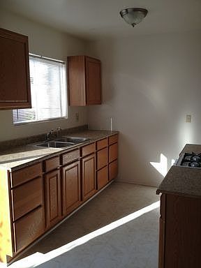 4th image of 425 N 5th St #A