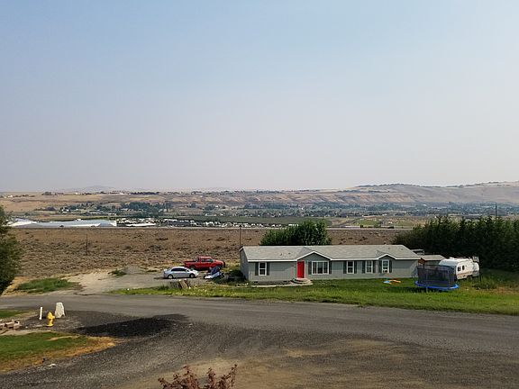 2nd image of 100202 E Michelle Dr