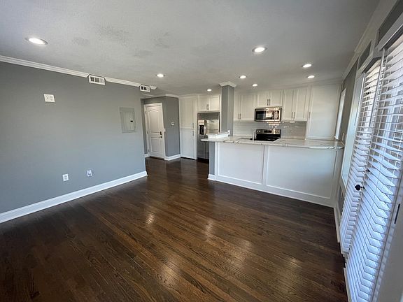 2nd image of 333 W 45th St APT 310