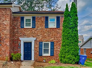 541 Charleston Ln, Lawrenceville, GA 30046