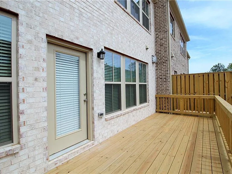 271 Northaven Ave — Photo 28
