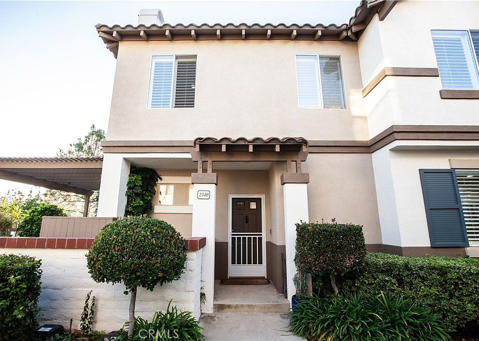 1st image of 2340 Sunningdale Dr