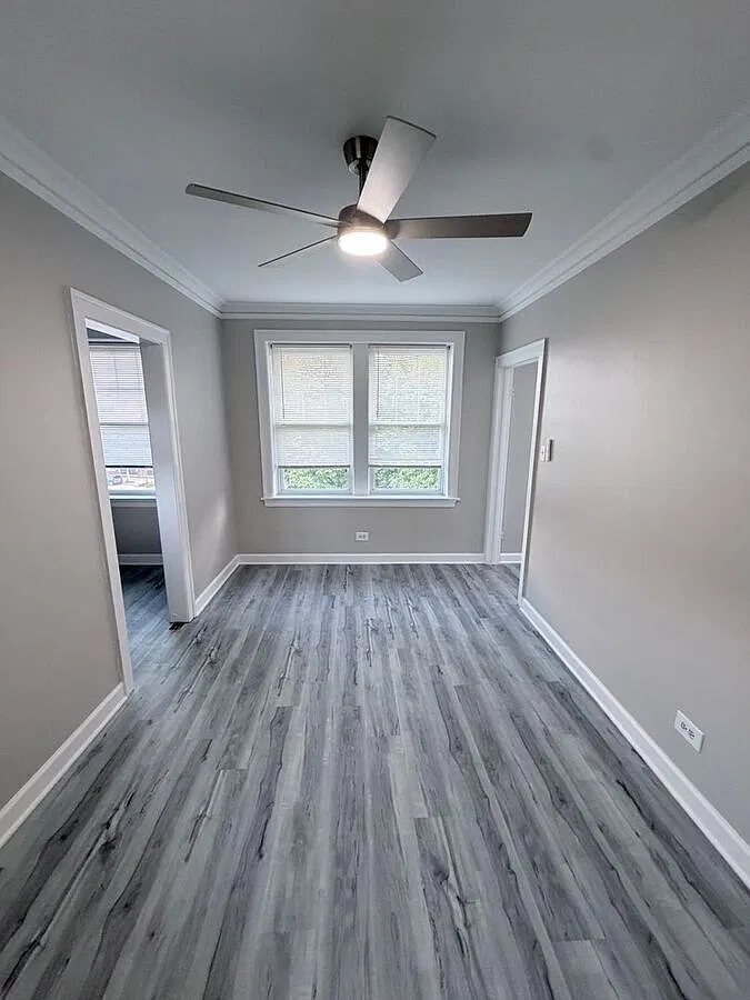 Charming 1 Bed / 1 Bath Apartment in Downtown Downers Grove 1108 Curtiss Street — Photo 4
