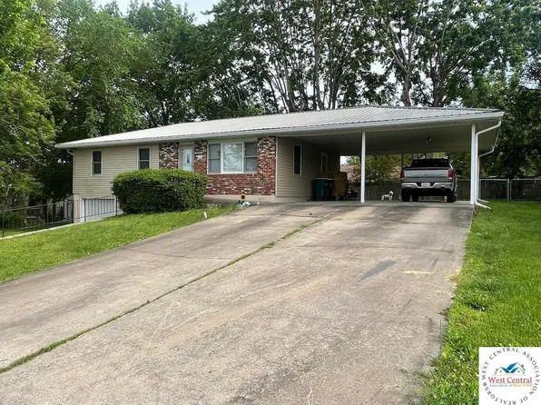 131 Lillie Ln, Warsaw, MO 65355