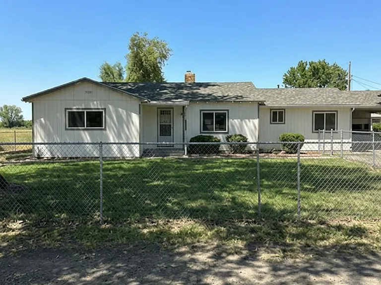 1455 Marvel Way — Photo 2