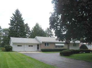 814 S Logan St, Lena, IL 61048
