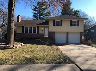 7907 Colonial Dr, Overland Park, KS 66204