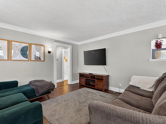 4th image of 7534 Grand Ave