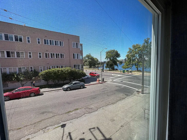 2204 Lakeshore Ave #1 — Photo 9